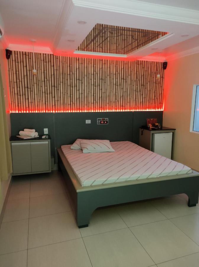 Motel Paradise (Adults Only) São José dos Campos 外观 照片